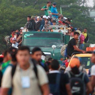 Caravana migrante llega a Matías Romero, Oaxaca
