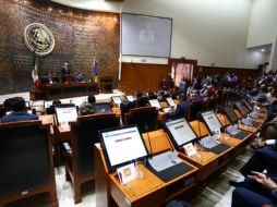 A la sesión de instalación de los nuevos legisladores acuden alcaldes, legisladores federales y magistrados. ESPECIAL