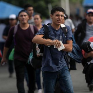 Abandonan caravana 268 salvadoreños y continúan mil 510