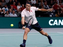 Roger Federer no tuvo mayores problemas para vencer al italiano Fabio Fognini y seguir en busca de su título número 100. EFE/C. Petit