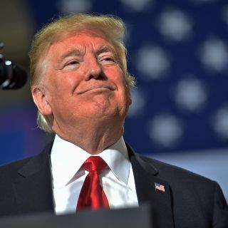 Trump decide aplazar su visita a Colombia