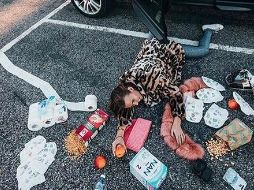 En Instagram podemos ver un sinfin de publicaciones donde se aprecia a mujeres cayéndose de carros de lujo e incluso de aviones privados. INSTAGRAM/fallingstarschallenge