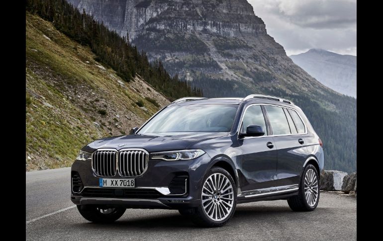 El portafolio de BMW de utilitarias familiares continúa en franco crecimiento, ahora se reveló a la nueva X7 para el mercado de Europa