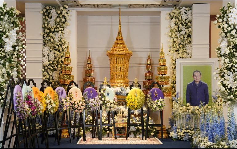 Al funeral, auspiciado por la familia real, asistieron entre otros altos funcionarios del gobierno, empresarios y otras figuras públicas. AP/King Power