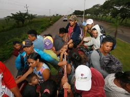 Señalan que la Segunda Caravana partirá hacia Tapanatepec, Oaxaca, hacia las 03:00 horas de este lunes, en un recorrido de 40 kilómetros. AP / M. Ugarte