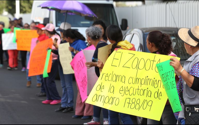 Desde hace dos semanas, integrantes del ejido reinstalaron el plantón en la zona del estacionamiento del aeropuerto. EL INFORMADOR / ARCHIVO