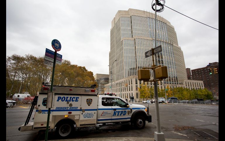 La polícia de Nueva York implementa un operativo de seguridad extraordinario frente a la Corte Federal de Brooklyn. AP / M. Lennihan