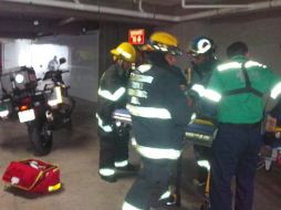 Los heridos fueron trasladados en estado grave a una unidad médica. ESPECIAL / Bomberos de Guadalajara