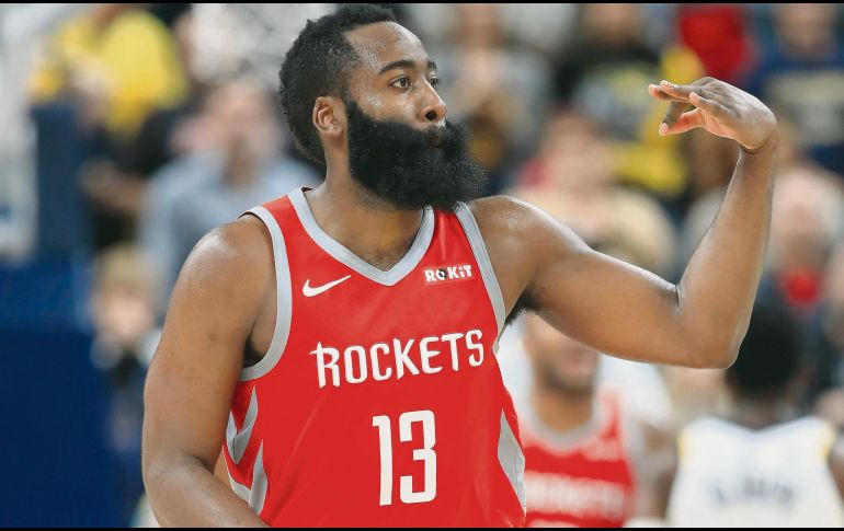 El jugador estrella de los Rockets  desempató el juego contra los Pacers. AFP