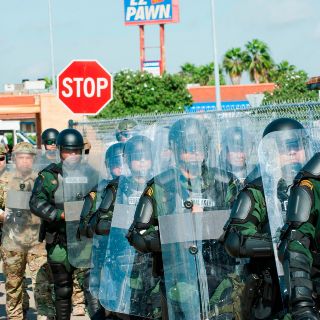 Patrulla Fronteriza se prepara en control de multitudes ante caravanas