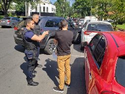 Después de un intento de hurto a vehículo, los ladrones lograron huir. ESPECIAL