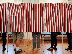 Millones de estadounidenses han salido a votar para renovar el Congreso, gubernaturas y legislaturas estatales. AFP / J. Prezioso