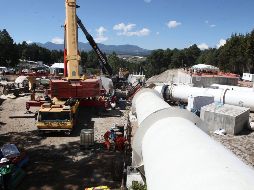La primera bomba que permitirá el envío de agua fue encendida alrededor de las 19:40 horas. SUN