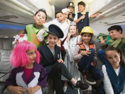 Son pocos quienes saben la razón que hay detrás de los niños profesionistas en el Aeropuerto. ESPECIAL