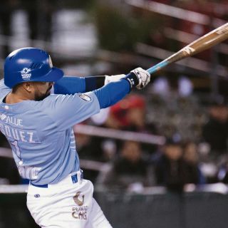 Charros vapulea a Venados en el primer juego de la serie