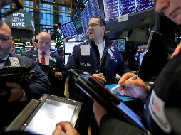 Los títulos del sector salud tuvieron un desempeño particularmente positivo en esta sesión. AP/R. Drew