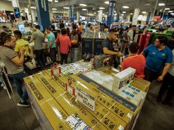 La mayoría de los encuestados aseguró que en dicha fecha comprará cosas que necesita y que ha planeado con anterioridad. EL INFORMADOR/ARCHIVO