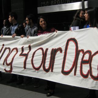 Corte de EU da la espalda a Trump y mantiene programa DACA