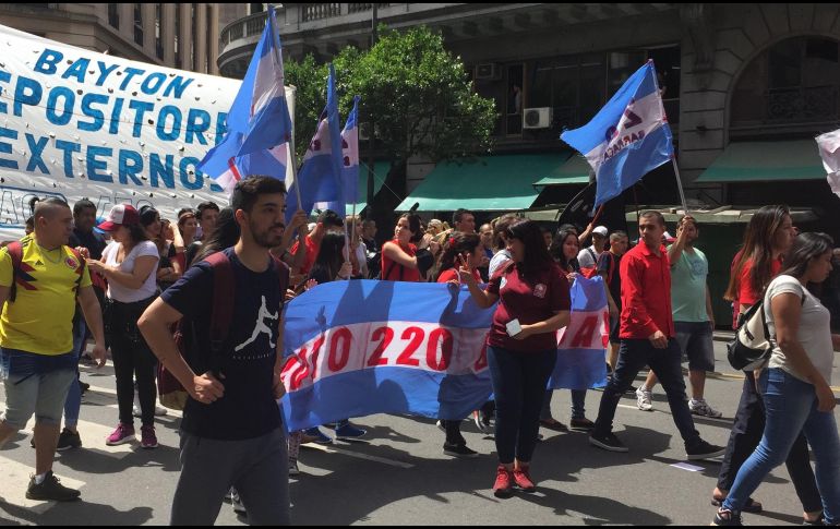 Cientos de argentinos tomaron el Centro de Buenos Aires. NOTIMEX/C. González