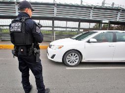 De estos detenidos, cuatro mil 991 eran menores de edad no acompañados y 23 mil 121 viajaban en familia. AP/J. Martínez
