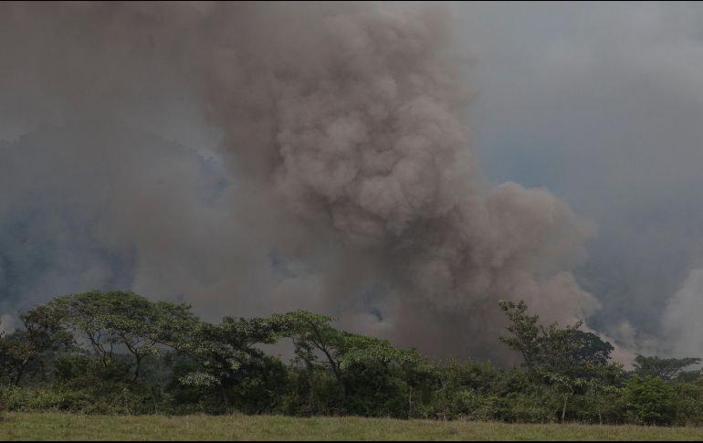 El volcán volvió a entrar en actividad este martes, siendo la cuarta vez en lo que va del año. AP/ARCHIVO