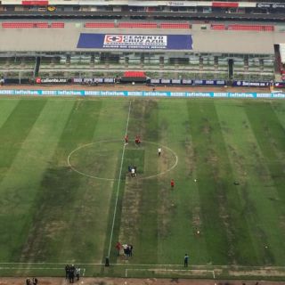 Cancha del Estadio Azteca preocupa a la NFL