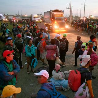 Caravana migrante sale de Irapuato hacia Guadalajara
