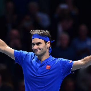 Federer vence a Thiem y vuelve a la pelea en Masters de Londres