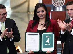 A 17 días de concluir su sexenio, Peña Nieto anunció la meta alcanzada en empleos. SUN/A. leyva