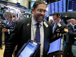 El índice compuesto del mercado Nasdaq también ascendió hasta los siete mil 252.45 puntos.