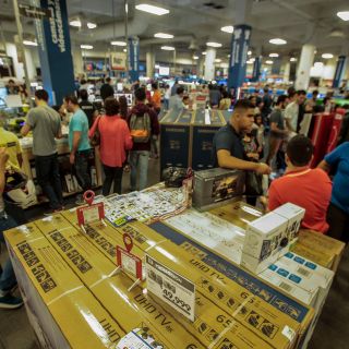 Recomiendan no invertir más de 30% de los ingresos en Buen Fin