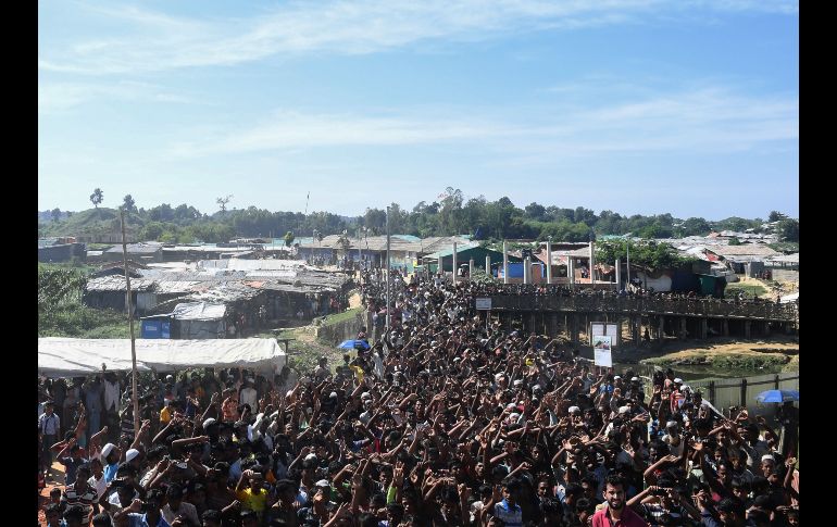 Refugiados rohinyás protestan contra el programa de repatriación a Birmania en el campamento de refugiados de Unchiprang, Bangladesh. AFP/D. Sarkar