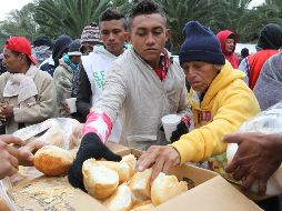 La STPS y el CCE pusieron a disposición de trabajadores nacionales y para la caravana migrante entre siete mil y 10 mil empleos, siempre y cuando los migrantes regularicen su situación legal en el país. EFE/ M. Guzmán