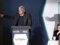 El presidente electo se reunió la tarde de este jueves con los integrantes del consejo que trabaja en elaborar la Constitución moral. SUN / A. Leyva