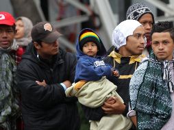 El IMSS pide a la población fomentar entre la familia y la comunidad medidas de autoprotección como: vestir con ropa gruesa y calzado cerrado, comer frutas o verduras y que los niños se laven las manos. EFE / M. Guzmán