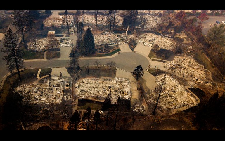 Al menos 63 personas perdieron la vida a causa de las llamas en el norte de California y las autoridades dijeron que tienen una lista con 631 desaparecidos en el incendio forestal más grave del país en el último siglo. La mayoría de los muertos y desaparecidos residían en esta población.
