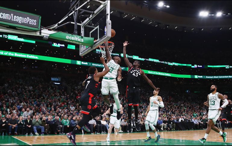 Con este triunfo, Celtics firman un arranque de nueve triunfos y seis derrotas en sus primeros 15 choques. AFP/T. Bradbury