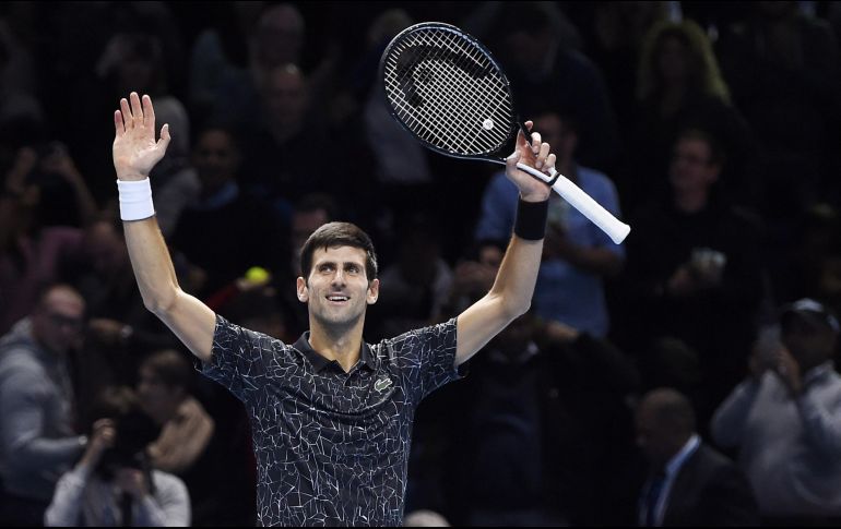 Novak Djokovic ha demostrado un gran nivel en la Copa Masters y ahora está un paso más cerca de conseguir su sexto título en Londres. EFE/W. Oliver