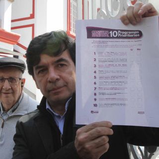 Presenta AMLO megaconsulta con mismas fallas