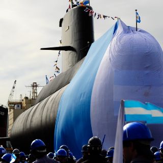 La Armada Argentina confirma que el submarino se partió en varias partes