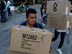 Sebastián no lo pensó dos veces y aprovechó las ofertas de el Buen Fin. Compró ropa con 50% de descuento. EL INFORMADOR/F. Atilano