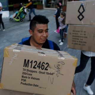 Aprovecha el Buen Fin e invierte $60 mil en ropa... para revenderla