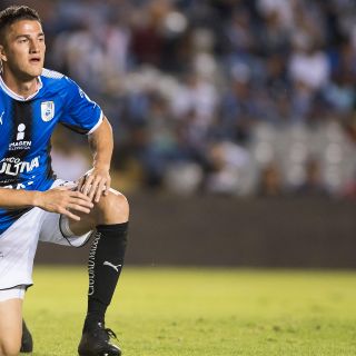 Mier ve cerca su salida de Gallos