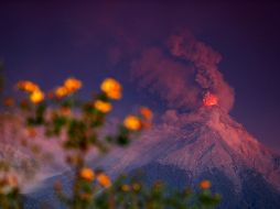 La actividad se mantiene con explosiones constantes de características débiles y moderadas. EFE / E. Biba