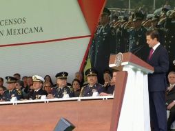 El Presidente encabezó la ceremonia de ascensos en el marco del aniversario del inicio de la Revolución Mexicana. TWITTER / @PresidenciaMX