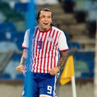 Debuta Osorio con Paraguay