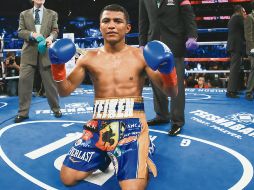 Román González destacó el trabajo que ha realizado para su próximo combate. AP