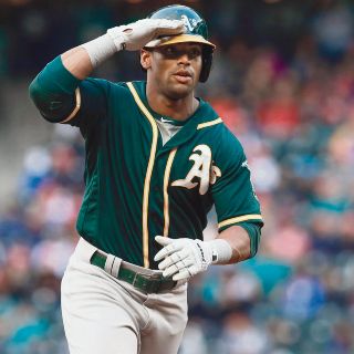 Khris Davis, el mejor bateador designado