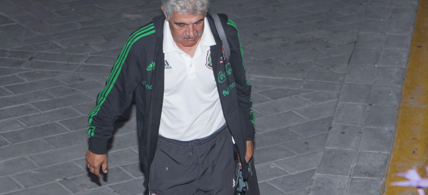 Con la derrota ante Argentina (2-0), en Mendoza, Ricardo Ferretti cierra su tercer ciclo como entrenador interino de la Selección Mexicana. MEXSPORT / C. De Marchena
