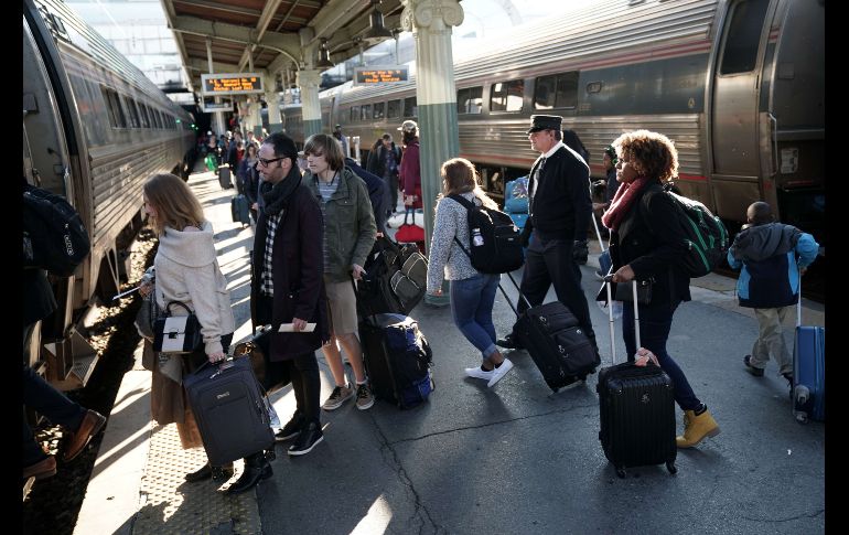 La estación de trenes Union Station en Washington, DC. Millones de residentes de Estados Unidos saturan medios de transporte este miércoles con motivo del feriado por el Día de Acción de Gracias, que se celebra mañana.